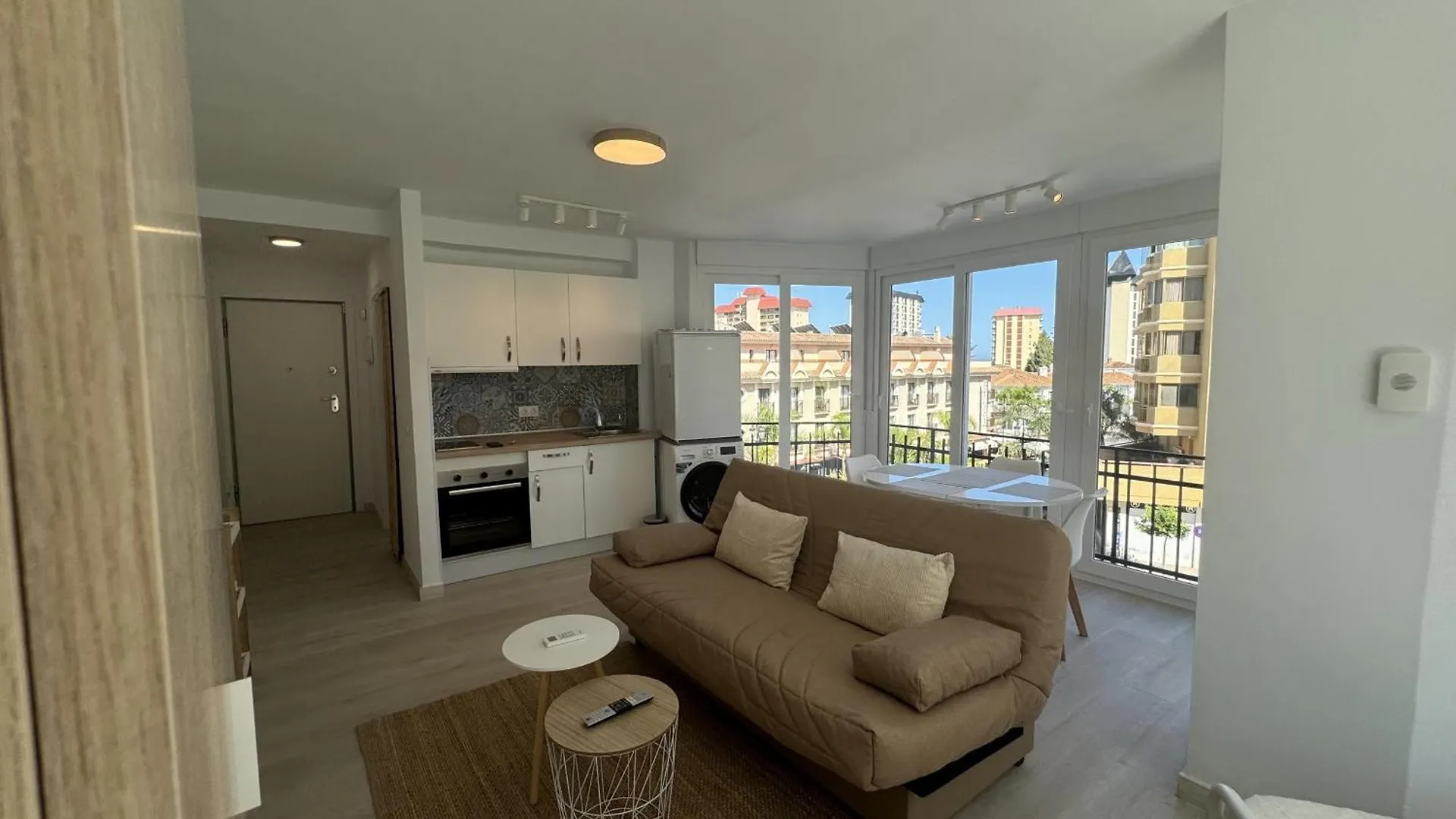 Fuengirola Sunset By Homing Apartamento